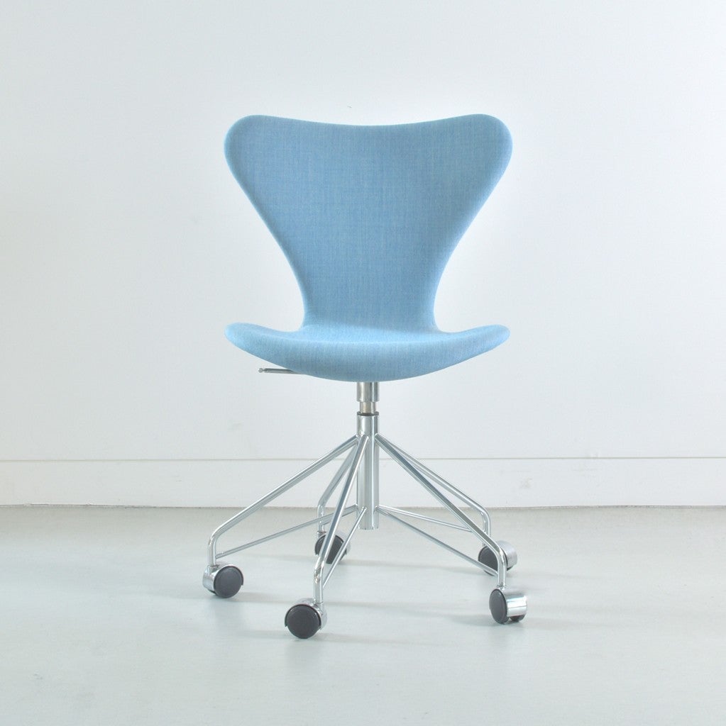 店頭在庫品】FRITZ HANSEN（フリッツハンセン）/SERIES 7（セブン